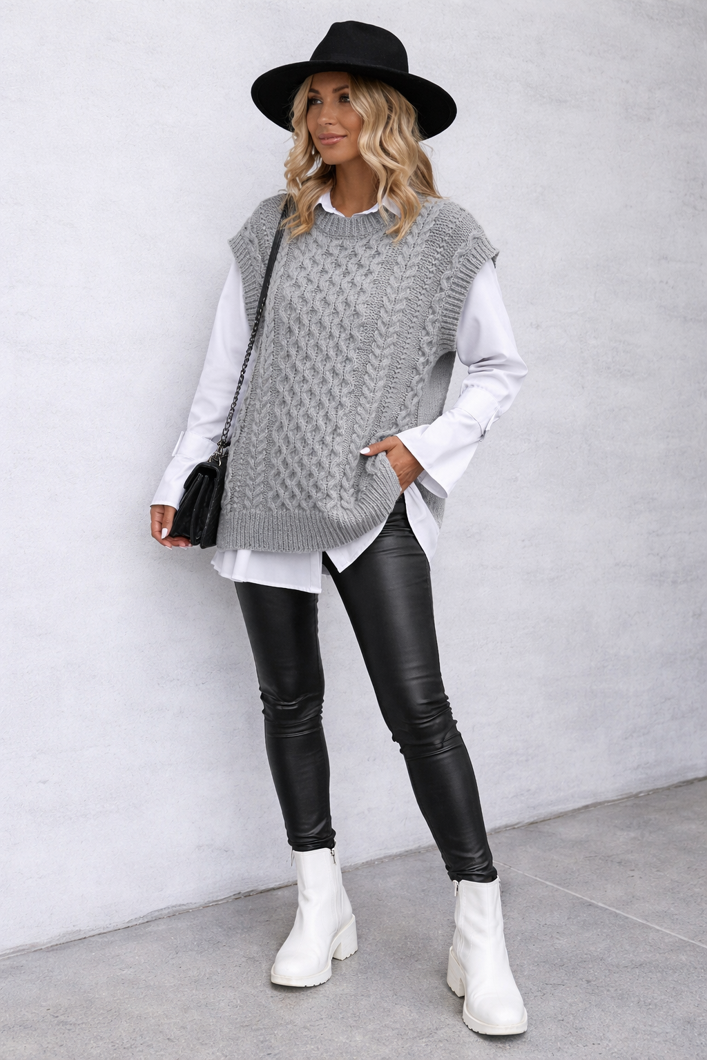 Fresia - Women's Knitted Sweater Vest Sleeveless Design